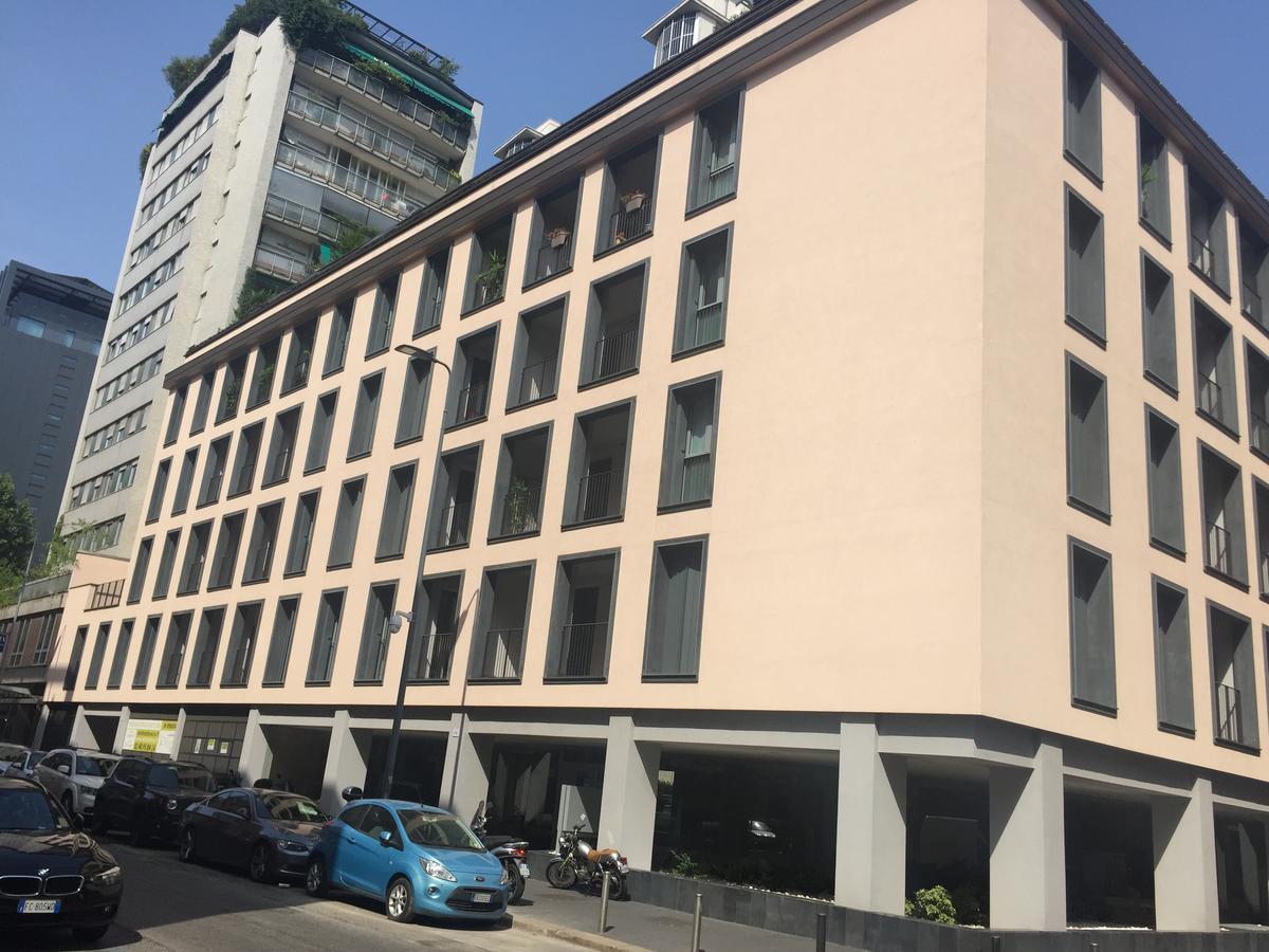 Апартаменты Joivy Sunny 1-Bed Flat With Balcony Милан Экстерьер фото